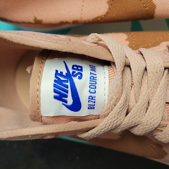 Nike Unisex SB Blazer Mid main image 3